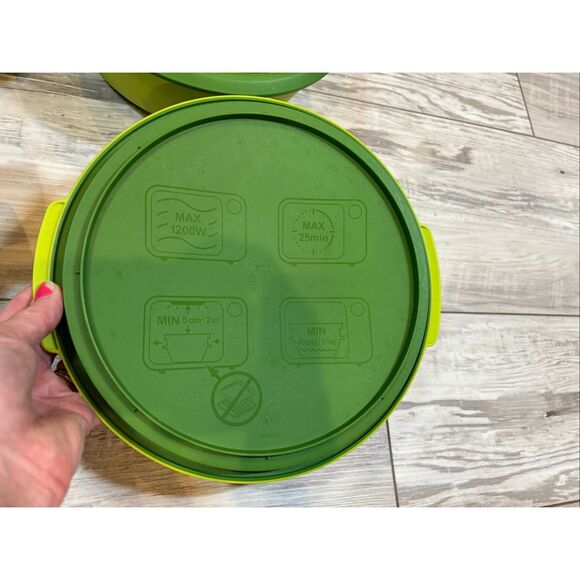 Tupperware Smart Steamer Microwave Green 4 Piece Cooker Set - Picture 9 of 13
